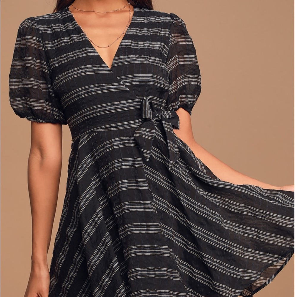 puff-sleeved dress